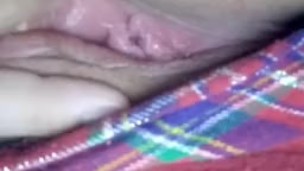 Super Quick Wet Pussy Rub