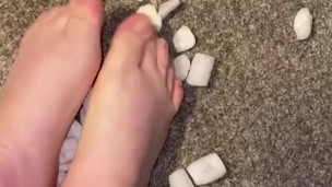 Feet play
