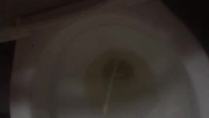 Pissing 