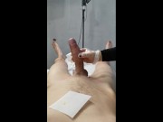 Мужчина кончил на приёме у косметолога дважды. 7/16