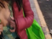 Enseñando tetas en público 15/16