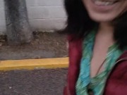 Enseñando tetas en público 6/16