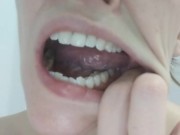  Bathtime Mouth Inspection - Teeth, Gums, Tongue, Uvula
