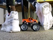 Toycar Crush with Buffalo Sneaker (Trailer)