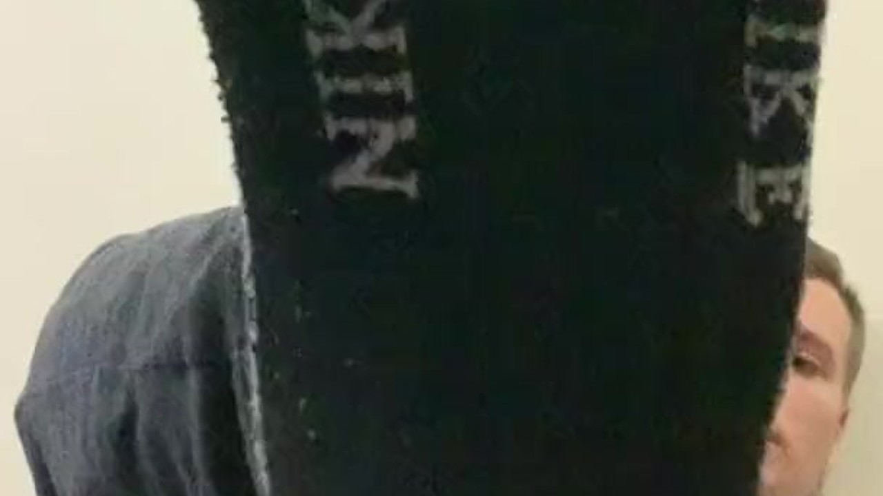 My feet are really smelly. Enjoy them !!! (With my face) - Free Sex Video - RedTube