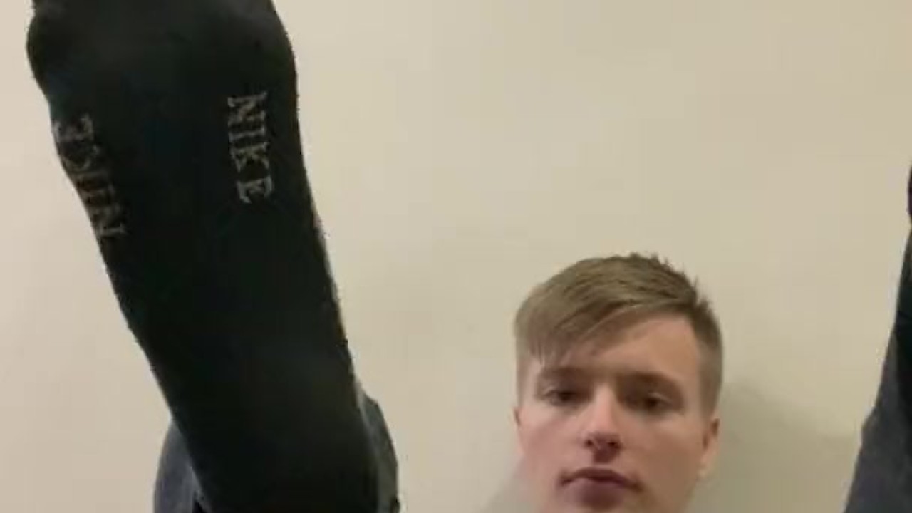 My feet are really smelly. Enjoy them !!! (With my face) - Free Sex Video - RedTube