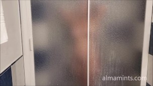 almamints - una buena ducha despues del viaje en tren
