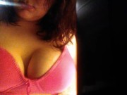 Milf playing with big titts on webcam