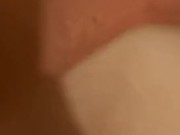 Il la traite comme une pute 9/16