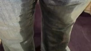 Peeing my Jeans