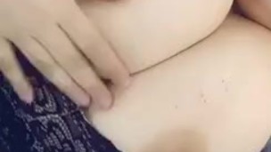 BBW PLAYING WITH BIG TITTIES