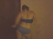 Shape of You - MILF with nice ass dances in panties.