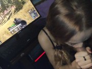 сосет мне под просмотр игры PUBG и глотает сперму - Screenshot 5 of 16 - Pubg