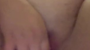 Babygirl mastrubates thinking about Daddy’s big cock