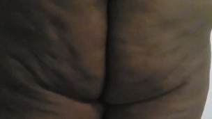 Slo-mo ass shake