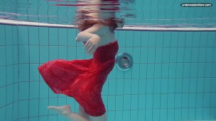 Libuse underwater slut naked body