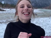 Blonde Deutsch in Fellkragen Outdoor im Winter gefickt! 13/16
