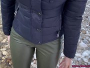 Blonde Deutsch in Fellkragen Outdoor im Winter gefickt! 3/16