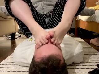 Girlfriend rubs her smelly feet on my face