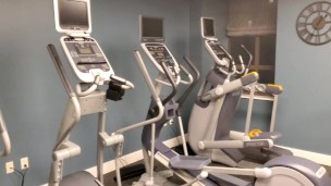 Blonde works out in public gym | showing ass |