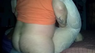 Cheating wife takes the tongue and dick