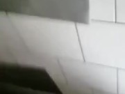 masturbação no banheiro da academia