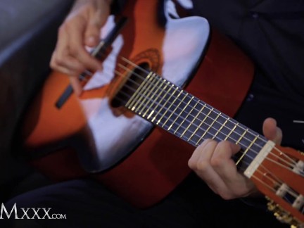 MOMxxx Guitar tutor gives housewife Jennifer Mendez hot fuck and big facial