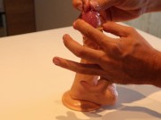 te enseño como poner un condom en una verga grande 10/16