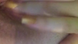 AMATEUR fingers her self and plays with toy until she cums 