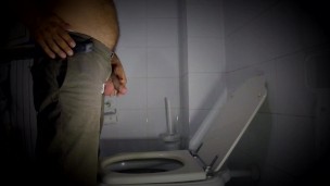 GG - A long piss
