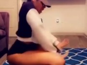 Lap dance  - Screenshot 2 of 16 - Dancer