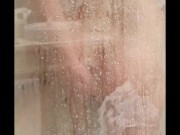 MY GIRLFRIEND 23 YEAR OLD FINGERING HER PUSSY IN BATH - SPYING HER 6/16