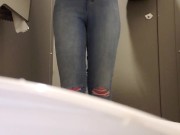 Busy LAdies Room At The Convention Centre 15/16