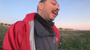 Mi mangio  mentre passeggio