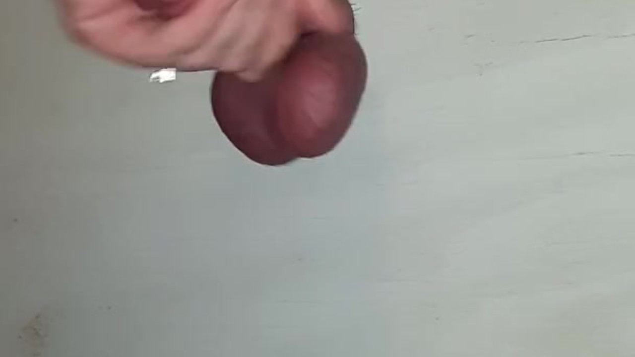 Esposa Ballbusting y bordeando en el gloryhole  - Vídeo de sexo gratis - RedTube