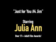 Busty Milf Julia Ann Bangs Her Beautiful Bare Box With Dildo 1/16