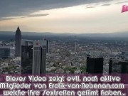 deutsches Normales deutsches Mädchen lutscht schwanz auf toilette 2/16