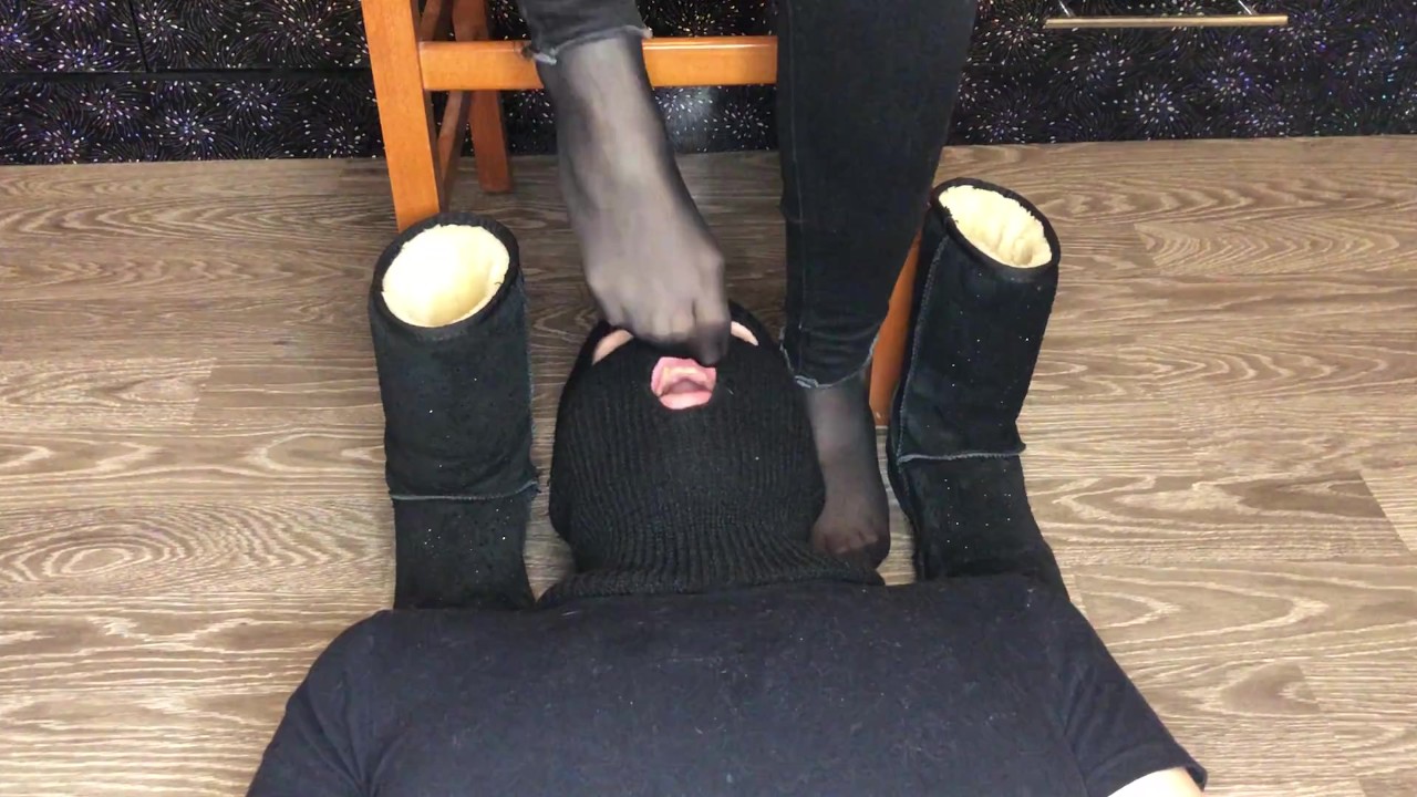 kelly_feet mistress lick shoes school girl kiss and sniff nylon socks - Darmowe seks wideo - RedTube