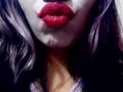 Harley Quinn playing with her mouth 2/16