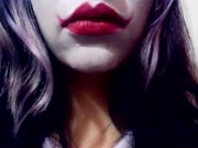 Harley Quinn playing with her mouth 6/16