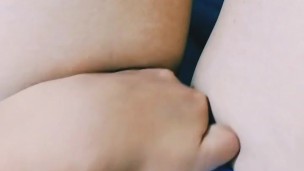 Bebé quiere ser penetrada por ti