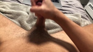 18 year old Twink jerks off to some porn