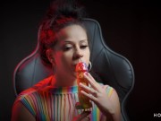 Me encanta como sabe éste pene dulce