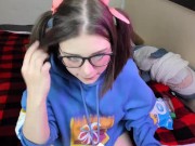 Vibrator and blowjob makes me cum 5/16