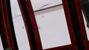 スキー場のゴンドラの中でオナニー