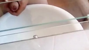 Cumming in sink