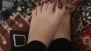tici feet tici_feet @tici_feet showing my feet on the couch