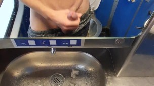 make her pussy wet