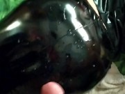 Cum on latex ass dominatrix...sperma na latexowe dupsko sexownej dominy.