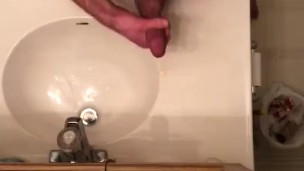 Twink Boy cumming on sink